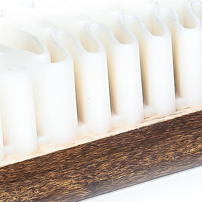 Collonil Velour Boy Brosse pour daim détail lamelles et corps en bois