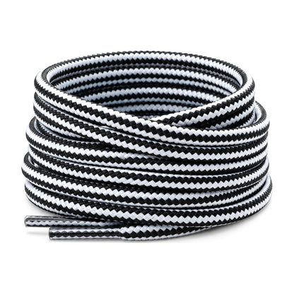 Noir Blanc – lacets randonnee noir blanc 01 image principale